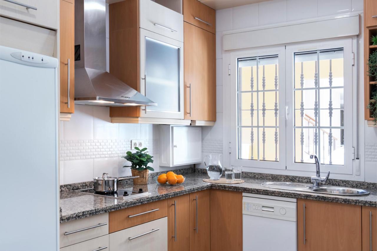 Leones Home, Parking Y Vistas Al Rio Apartment Sevilla
